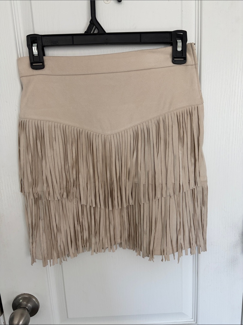 NWT Mi Ami by Francescas Faux suede beige Mini Skirt with fringe